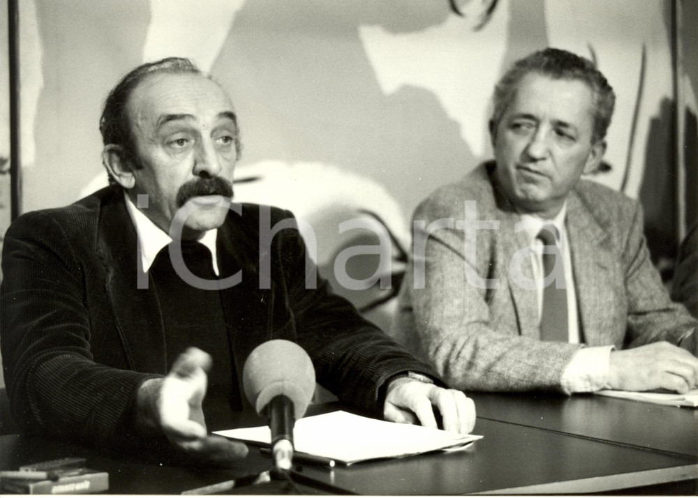 Fotografia d epoca originale 1983 PARIS F Edmond MAIRE et Georges GRANGER Affaire TALBOTPEUGEOT Photo 1