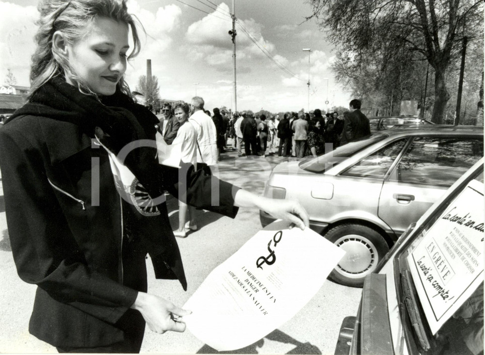Fotografia d epoca originale 1996 MULHOUSE FRANCIA Sciopero dei lavoratori della sanitÃ  Fotografia 1
