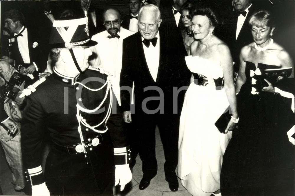 Fotografia d epoca originale 1987 PARIGI F AndrÃ© GIRAUD e moglie al gala in memoria di Maria CALLAS Foto 1