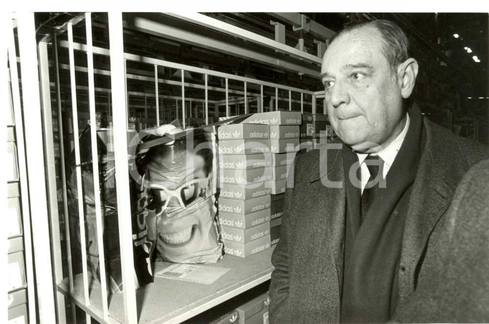 Fotografia d epoca originale 1986 RAEDERSHEIM F Raymond BARRE visita stabilimento ADIDAS Fotografia 1