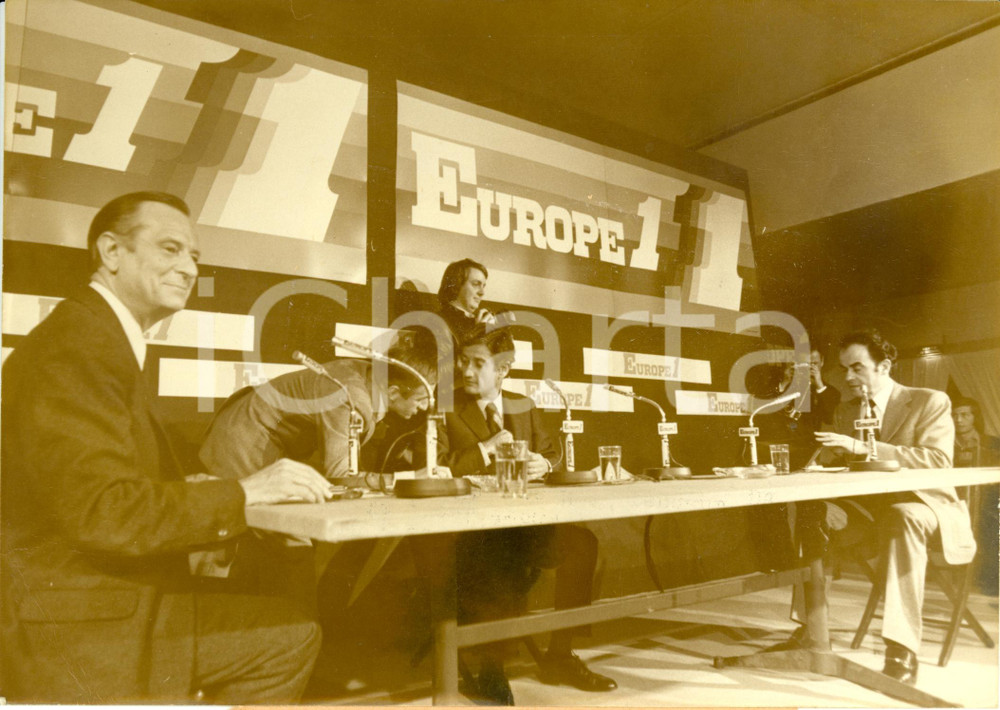 Fotografia d epoca originale 1974 FRANCE Jean LECANUET et Georges MARCHAIS dÃ©bat sur EUROPE 1 Photographie 1