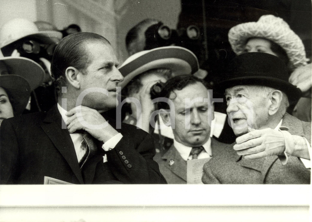 Fotografia d epoca originale 1972 PARIGI F Marcel BOUSSAC e Duca EDIMBURGO a LONGCHAMP RISTAMPA 1980 1