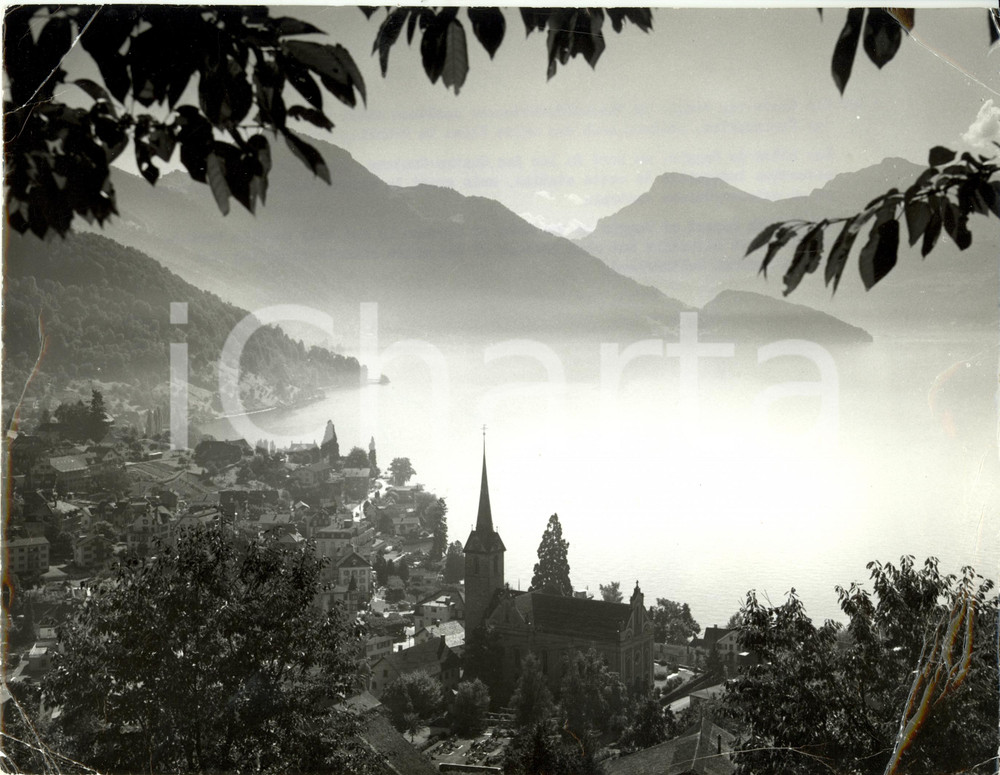 Fotografia d epoca originale 1980 ca WEGGIS CH Scorcio del paese sul lago di LUCERNA Foto DANNEGGIATA 1