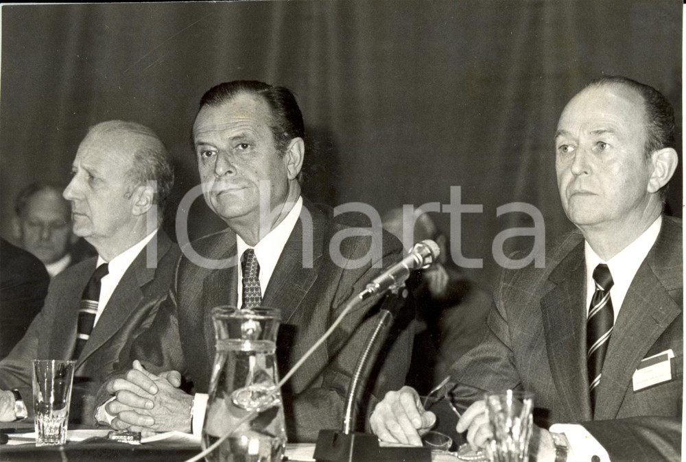 Fotografia d epoca originale 1970 ca FRANCIA Jean LECANUET durante una conferenza stampa Fotografia 1