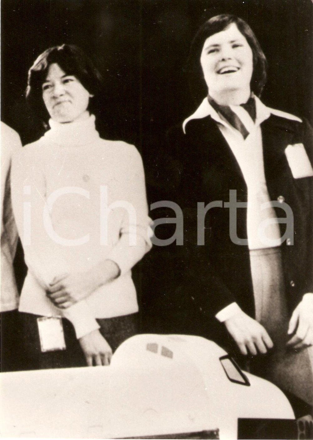 Fotografia d epoca originale 1984 USA  NASA Space shuttle CHALLENGER Astronauts Sally RIDE Kathryn SULLIVAN 1