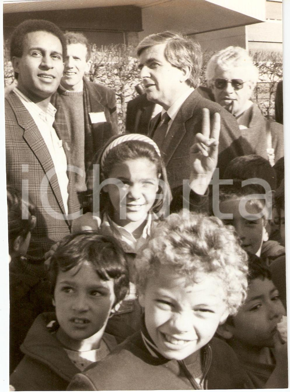 Fotografia d epoca originale 1988 FRANCE Harlem DESIR Presidente SOS RACISME incontro con bambini Fotografia 1