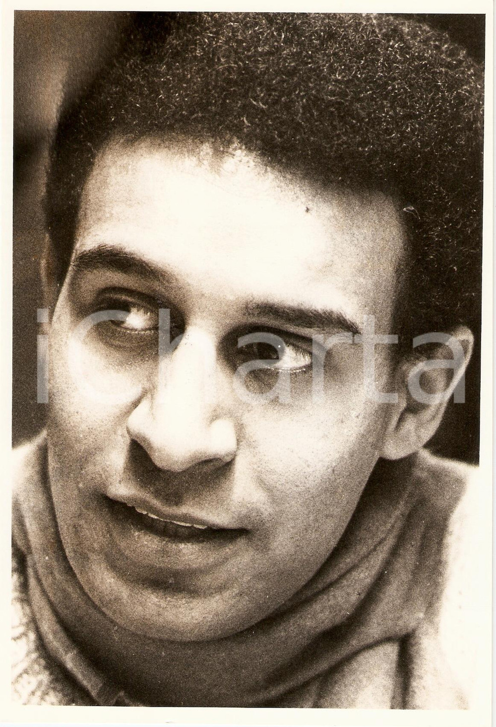 Fotografia d epoca originale 1985 ca FRANCE Association SOS RACISME PrÃ©sident Harlem DESIR Photo Portrait 1