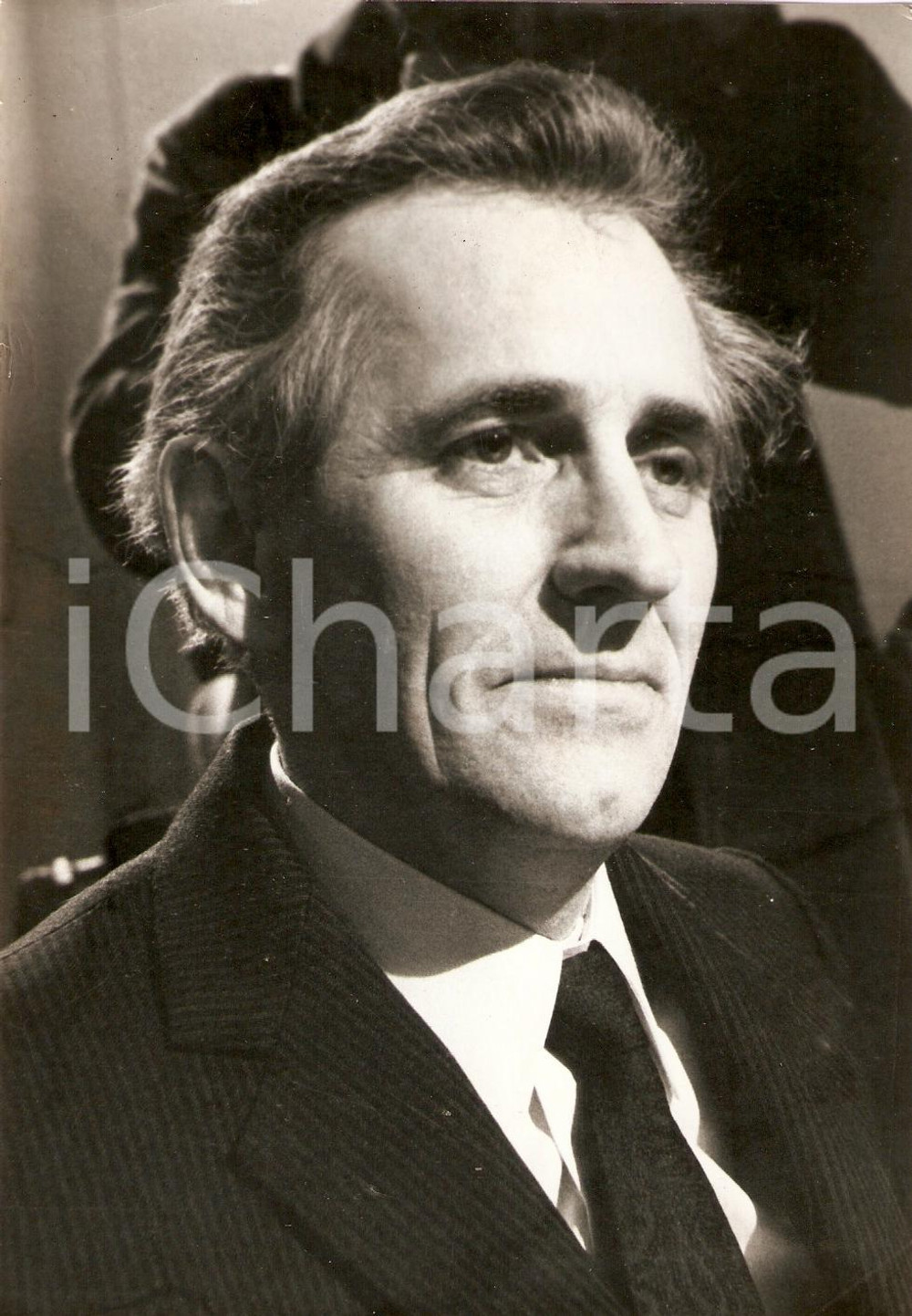 Fotografia d epoca originale 1973 PARIS Roland LEROY dans Ã©mission ARMES EGALES Parti Communiste PHOTO 1