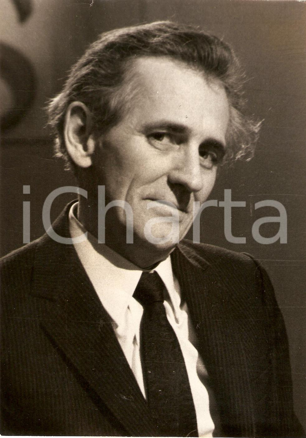Fotografia d epoca originale 1973 PARIS Roland LEROY dans Ã©mission ARMES EGALES Parti Communiste Photo 1