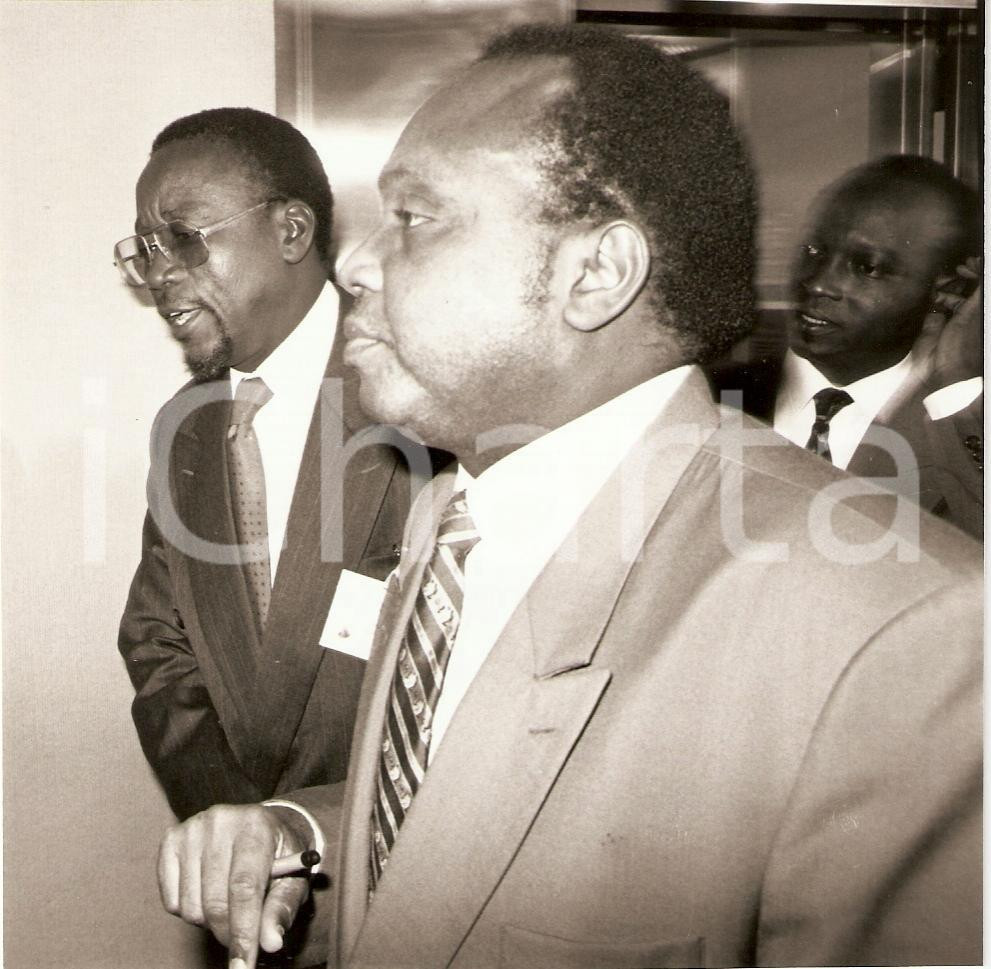 Fotografia d epoca originale 1993 COLMAR FR FambarÃ© OUATTARA NATCHABA lascia Conferenza contro EYADEMA Foto 1