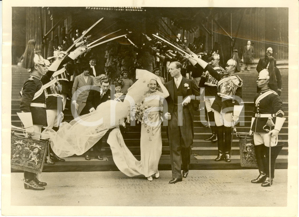 Fotografia d epoca originale 1936 LONDON UK Ruth PRIMROSE and Charles WOOD of HALIFAX Wedding Photograph 1