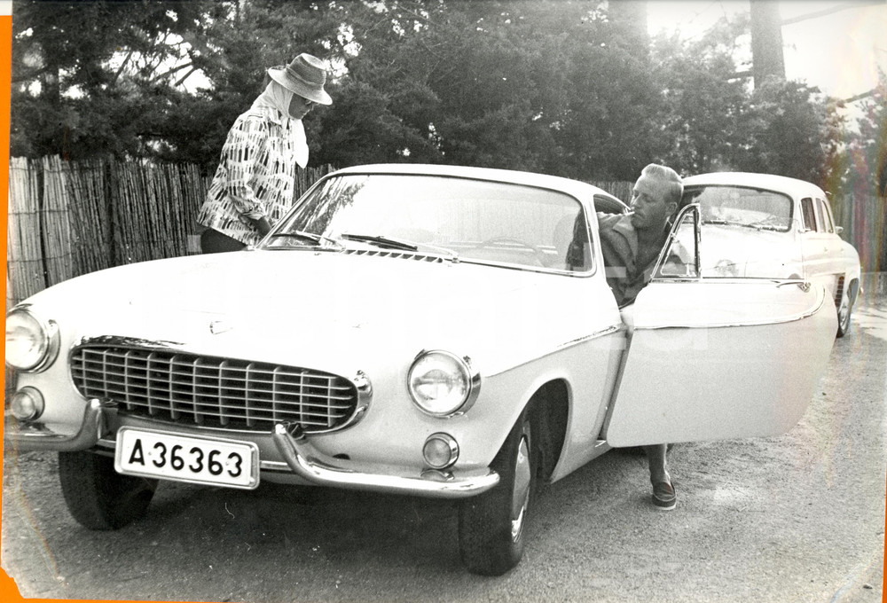 Fotografia d epoca originale 1960 ca FRANCIA? Brigitta di SVEZIA in automobile con Johann Georg HOHENZOLLERN 1