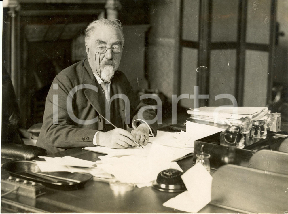 Fotografia d epoca originale 1929 LONDON UK Sydney James WEBB Colonial Secretary in his office Photograph 1