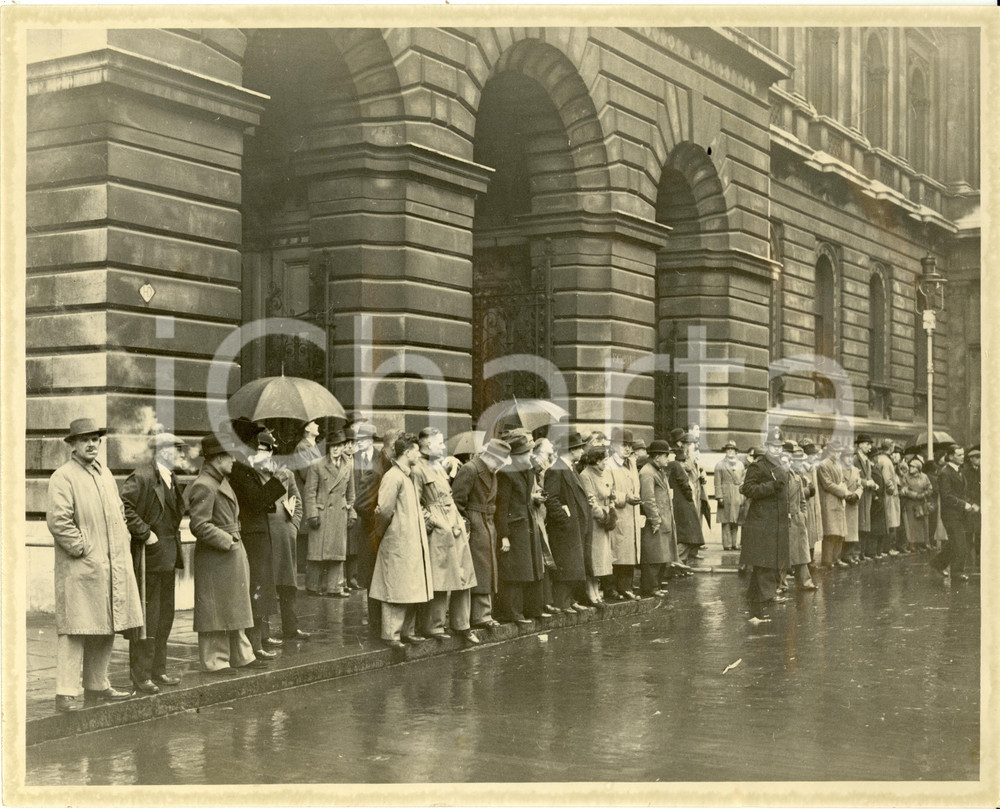 Fotografia d epoca originale 1936 LONDON UK DOWNING Street  Crowd waiting the Ministers arrive Photo 1
