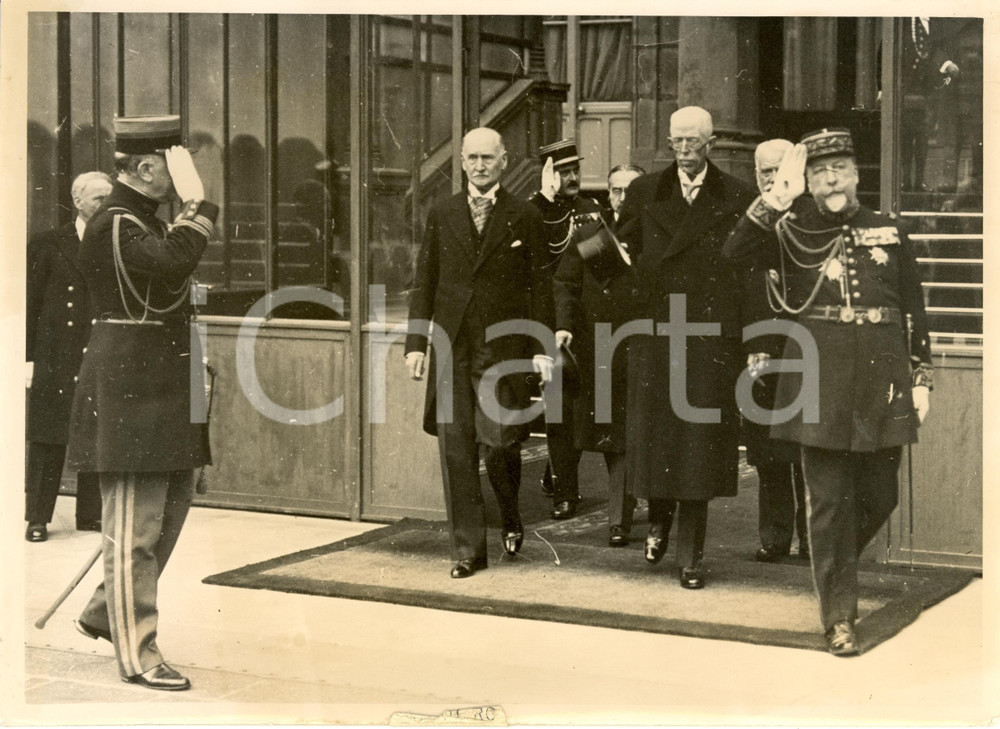 Fotografia d epoca originale 1937 PARIGI F  Gustavo V di SVEZIA al suo arrivo alla stazione Fotografia 1