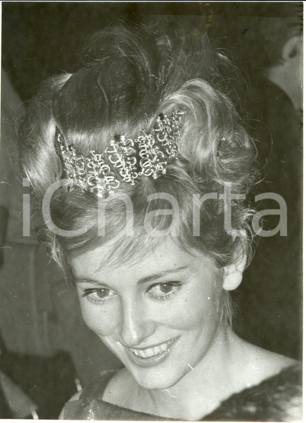 Fotografia d epoca originale 1960 ca BELGIO Principessa Paola Ruffo di Calabria sorride con coroncina Foto 1
