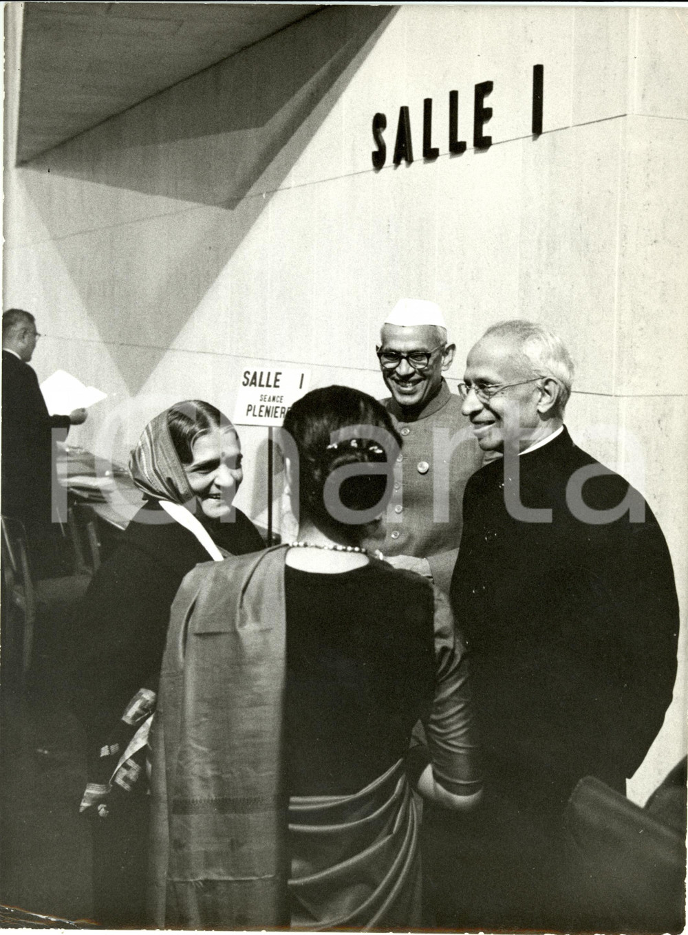 Fotografia d epoca originale 1960 PARIS F Hansa Jivraj MEHTA Sarvepalli RADHAKRISHNA  UNESCO Photograph 1
