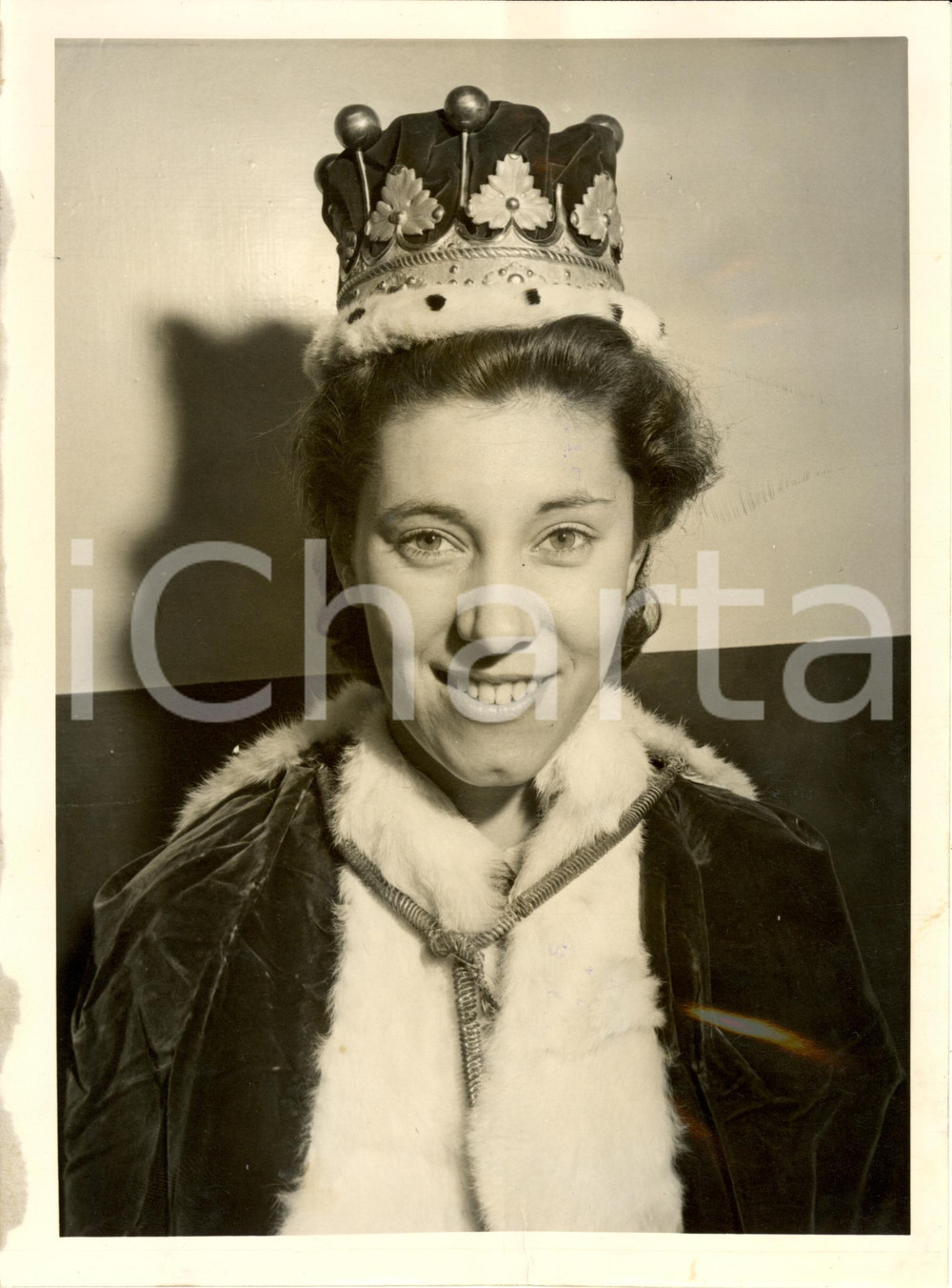 Fotografia d epoca originale 1950 ca LONDRES UK Le couronnement revient cher aux pairs Photographie 1