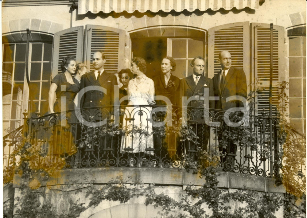 Fotografia d epoca originale 1954 GENEVE CH Prince Alexandre YOUGOSLAVIE Maria Pia SAVOIA ENDOMMAGE Photo 1