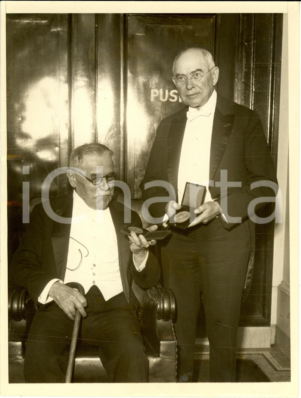 Fotografia d epoca originale 1932 NEW YORK USA Michael Idvorski PUPIL wins JOHN FRITZ GOLD MEDAL Photo 1