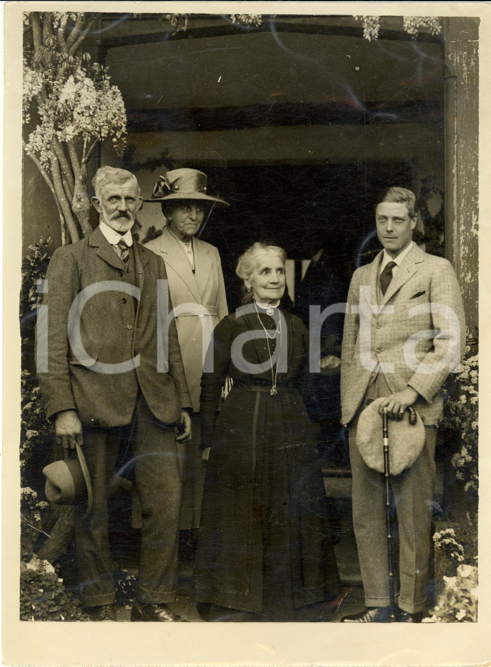 Fotografia d epoca originale 1930 ca DEVON UK Prince of WALES at Walter RELEIGH s birthplace Photograph 1