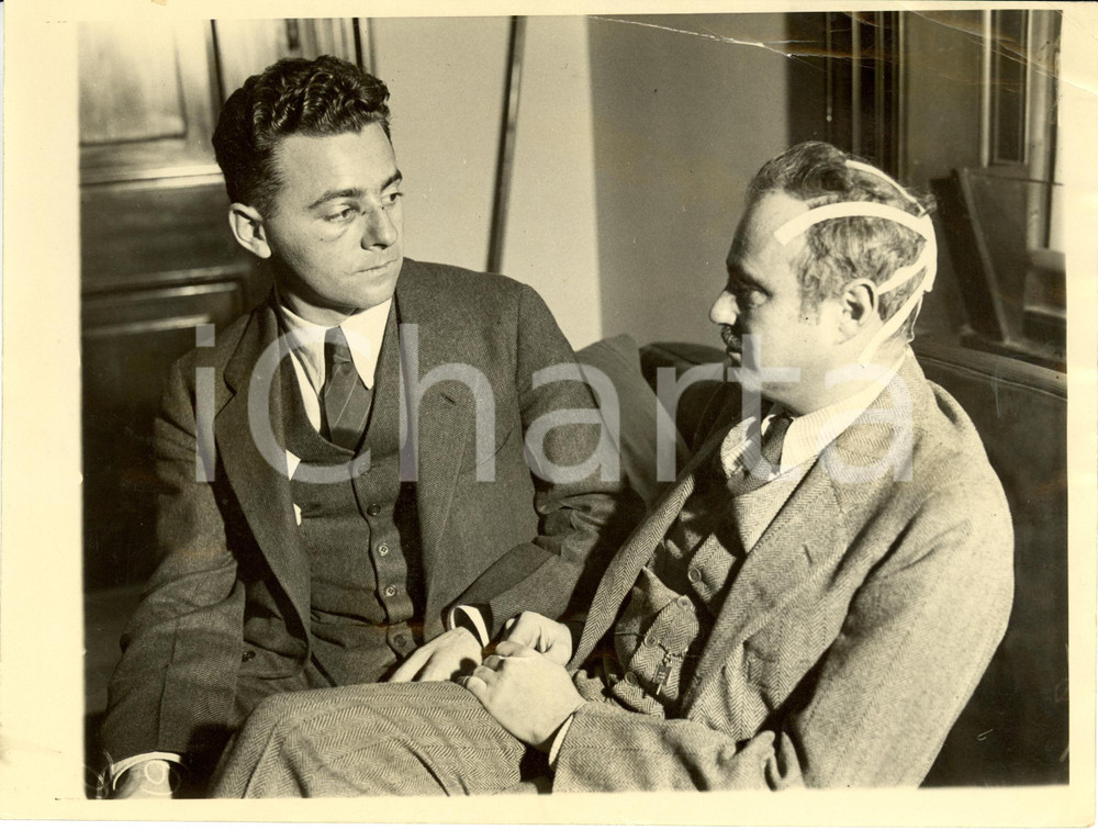 Fotografia d epoca originale 1932 WASHINGTON USA Waldo FRANK writer and Allen TAUB bearing scars ask Photo 1
