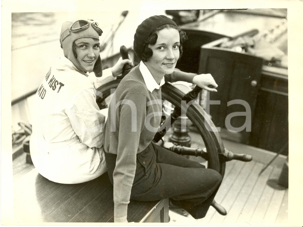Fotografia d epoca originale 1930 ca USA Loretta TURNBULL Barbara McCARTNEY Commodores LOS ANGELES BOAT SHOW 1