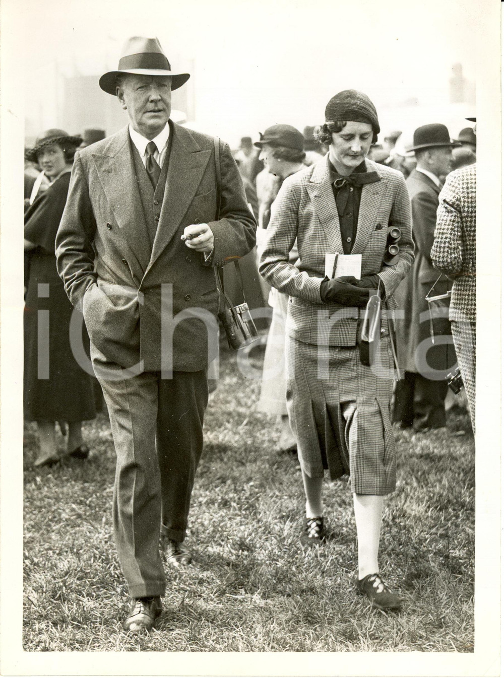 Fotografia d epoca originale 1935 CHESTER UK Hugh GROSVENOR Duke of WESTMINSTER with Monica SHERRIFF Photo 1