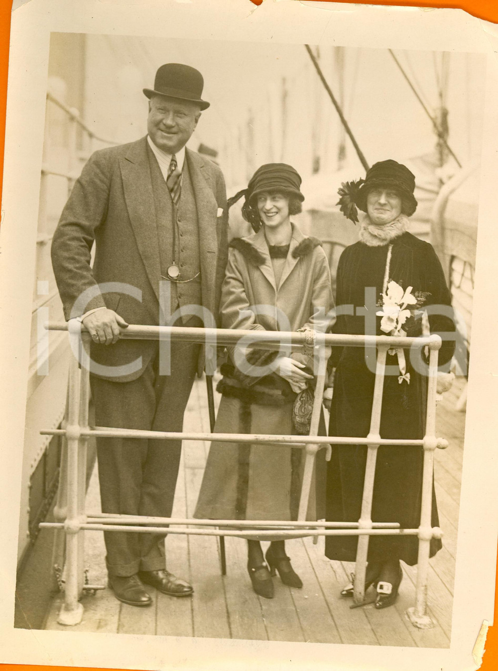 Fotografia d epoca originale 1922 USA Henry Worth THORNTON Canadian Railways with his family DAMAGED Photo 1