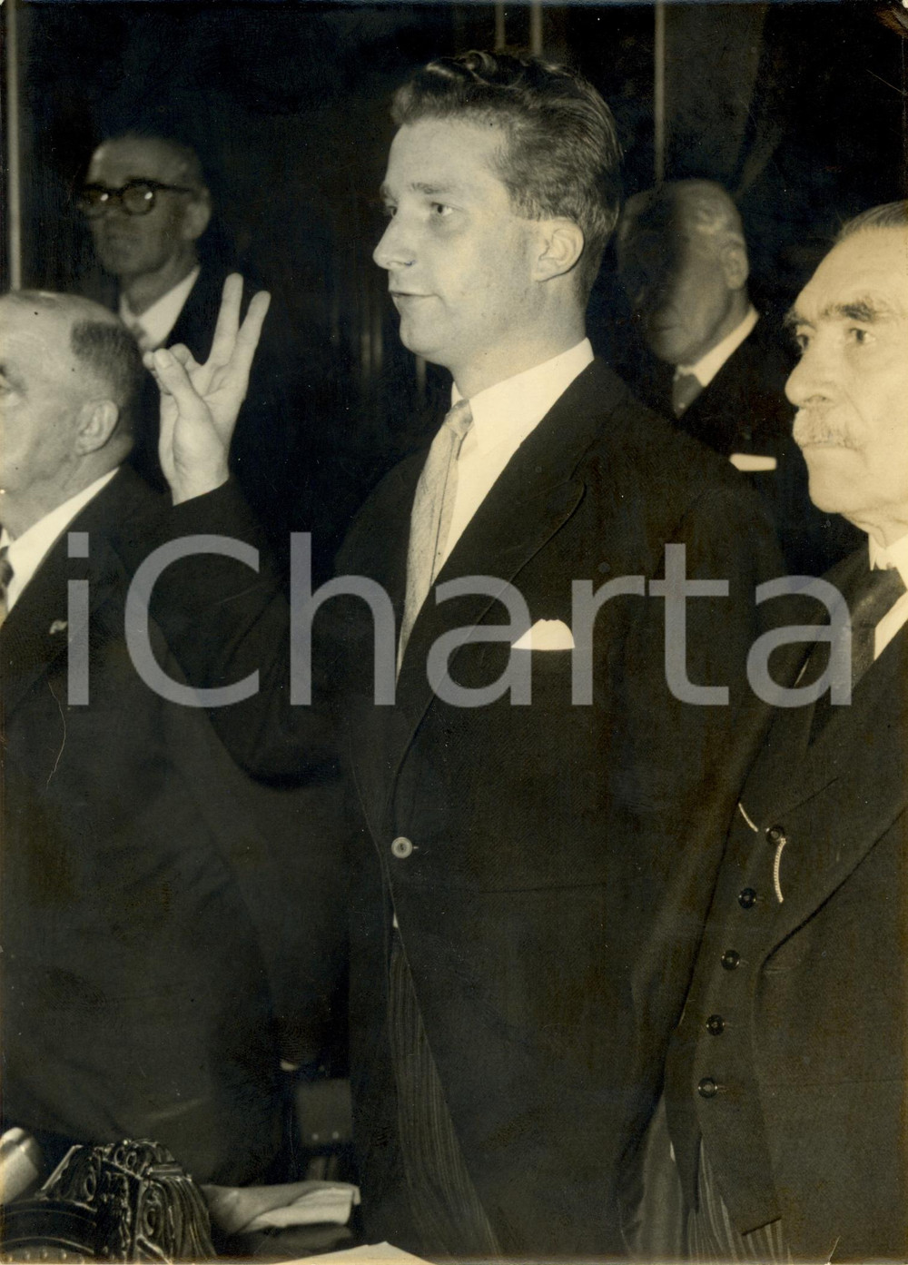 Fotografia d epoca originale 1958 BELGIO Principe Alberto presta giuramento da Senatore Fotografia 1