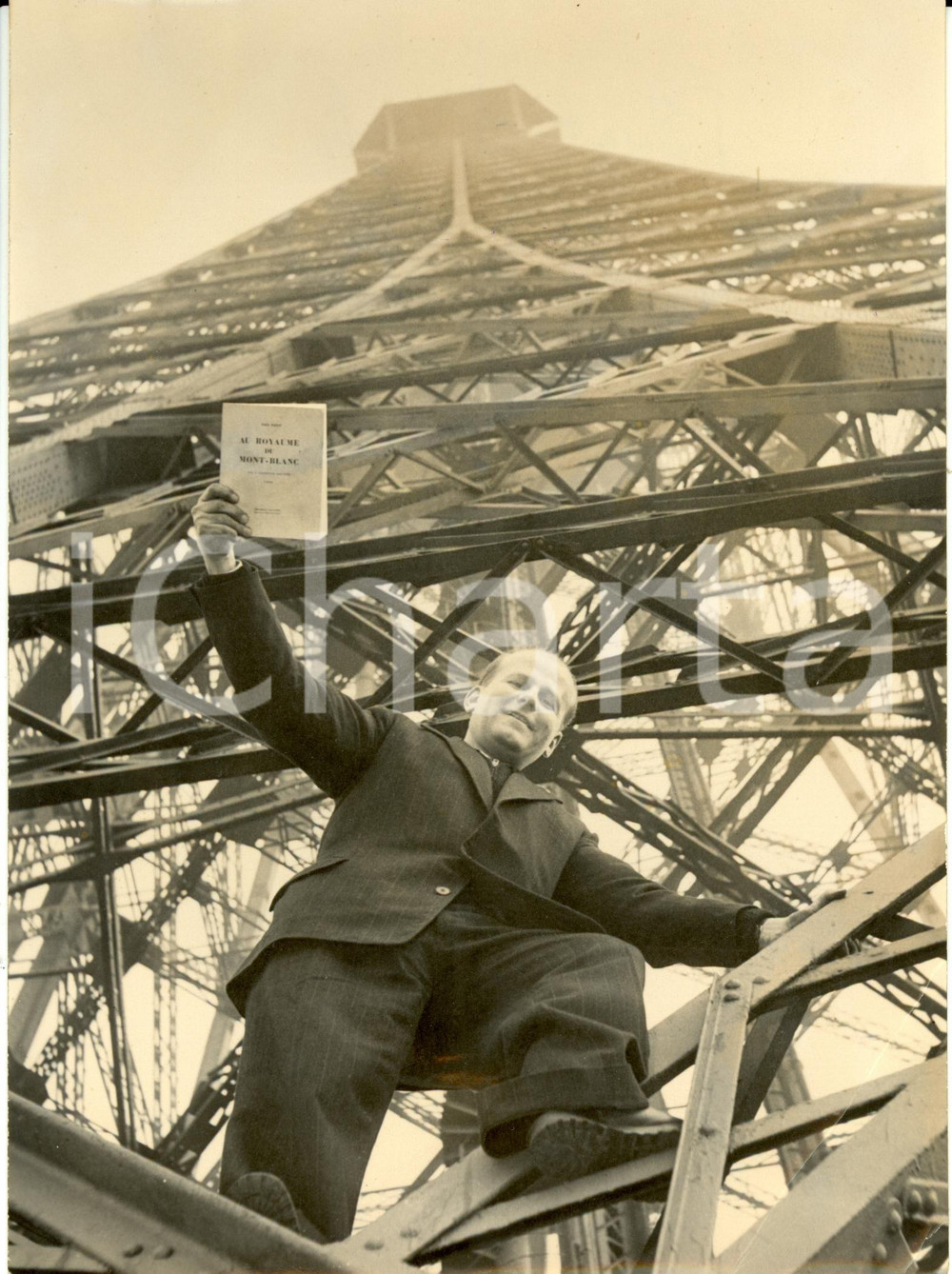 Fotografia d epoca originale 1953 PARIS F Grand Prix Litterature de Montagne Paul PAYOT laureat Photograph 1