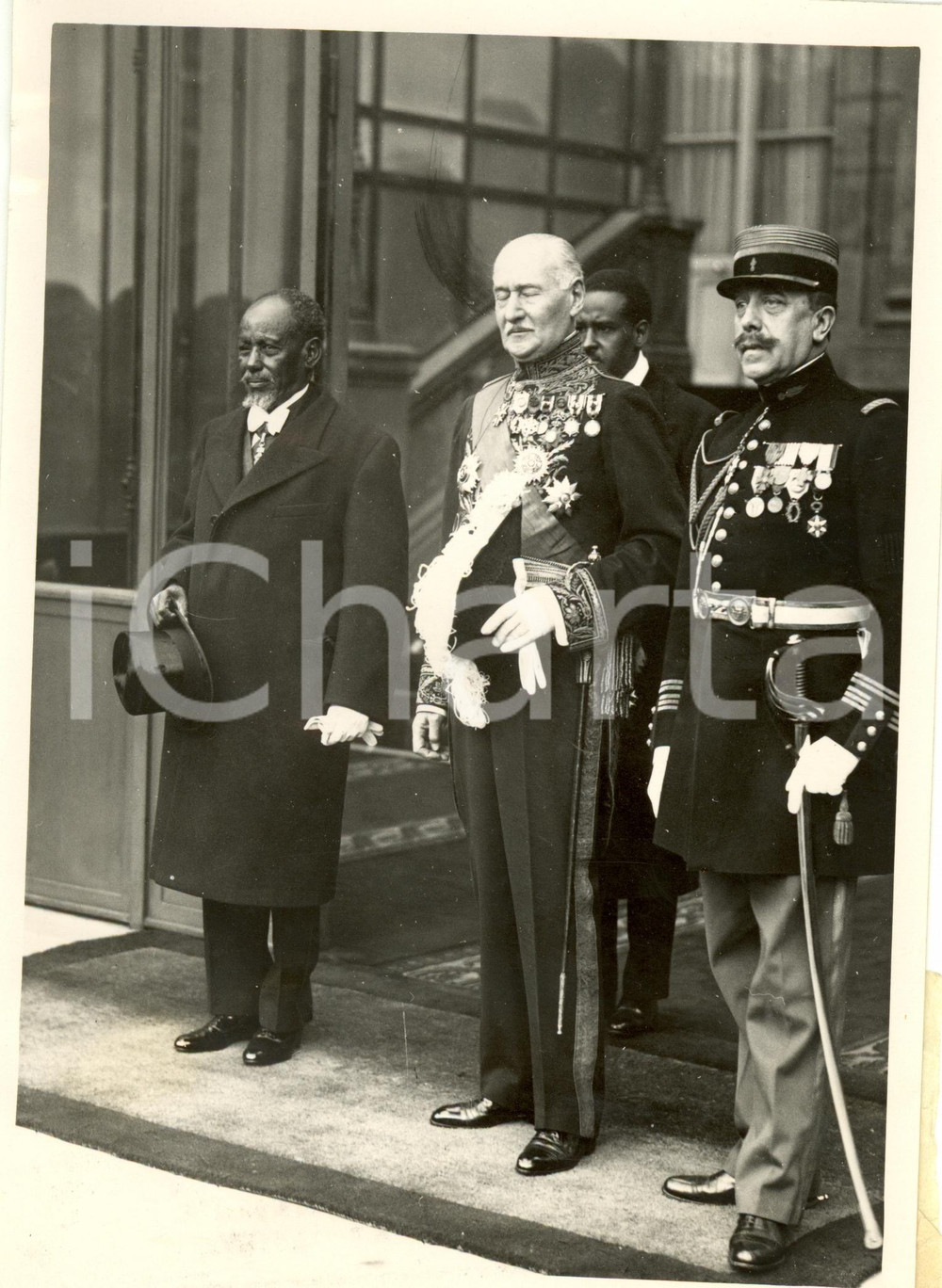 Fotografia d epoca originale 1935 PARIGI F WOLDE MARIAM Ambasciatore ETIOPIA esce dall Eliseo Fotografia 1