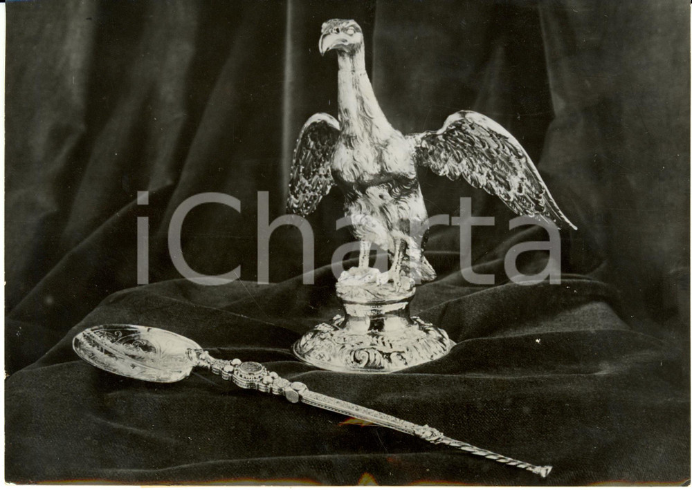 Fotografia d epoca originale 1952 LONDRA UK Ampolla e cucchiaio d oro per cerimonia INCORONAZIONE Foto 1