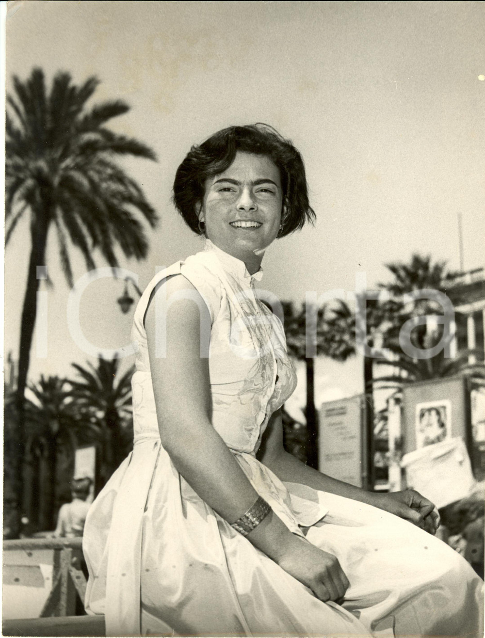 Fotografia d epoca originale 1970 ca FRANCE ? Vera TALCHI attrice italofrancese Ritratto  Foto 18x24 cm 1