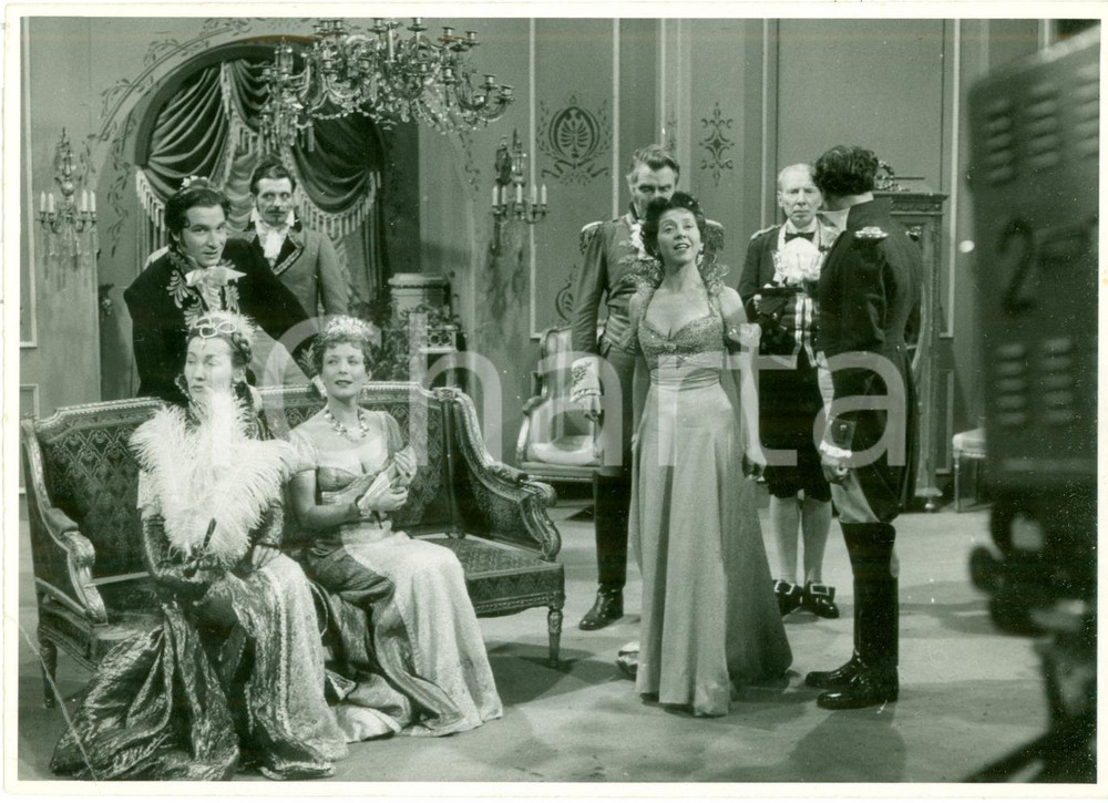 Fotografia d epoca originale 1953 WASCHERIN DES HERRN BONAPARTE Lieselotte WILLFUHR Inge MEYSEL Foto scena 1