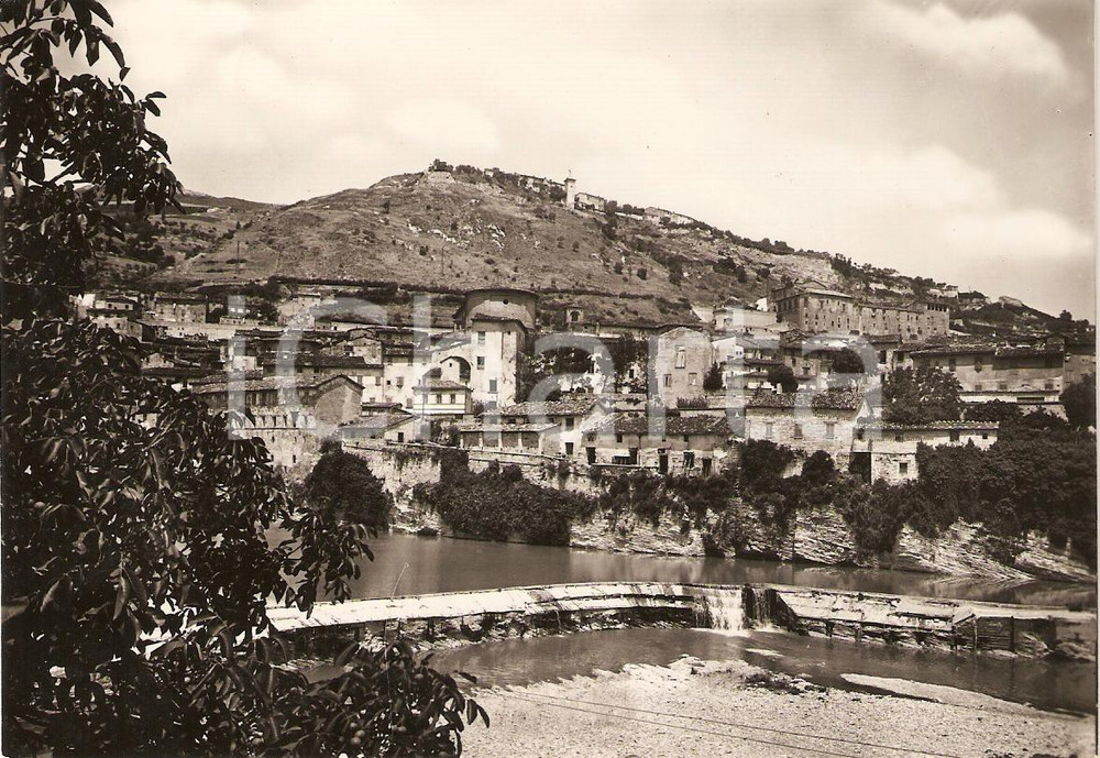 Cartolina originale da collezione 1954 FOSSOMBRONE PU Scorcio panoramico Cartolina FG VG 1