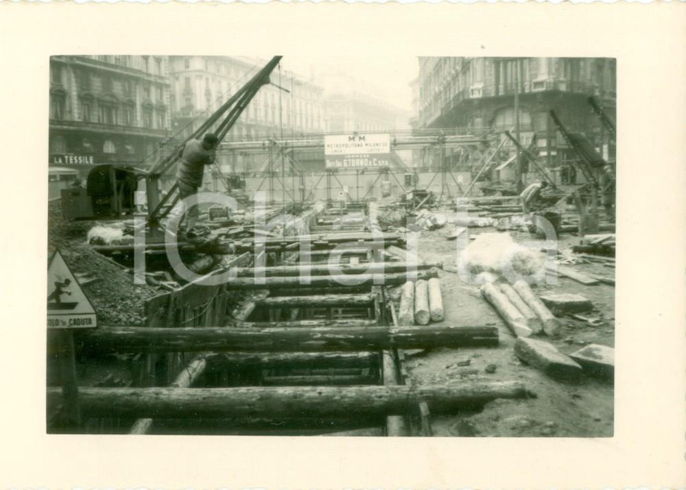 Fotografia d epoca originale 1959 MILANO Impresa TORNO Cantiere per metropolitana LINEA 1 in Via DANTE 1