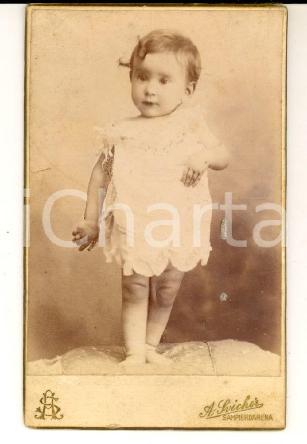 Fotografia d epoca originale 1900 ca GENOVA SAMPIERDARENA Bambina con la veste bianca Foto Alfredo SVICHER 1