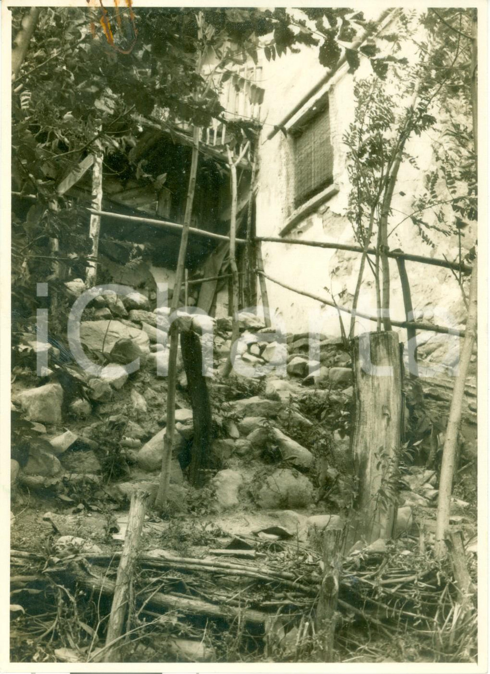 Fotografia d epoca originale 1960 ca RETORBIDO PV Scorcio di una casa del paese Fotografia artistica 1
