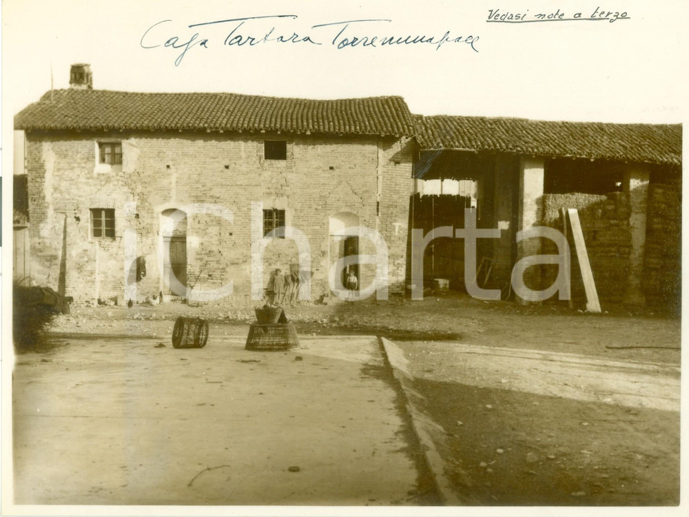 Fotografia d epoca originale 1940 ca VOGHERA PV La casa rurale dei TARTARA a TORREMENAPACE Fotografia 1