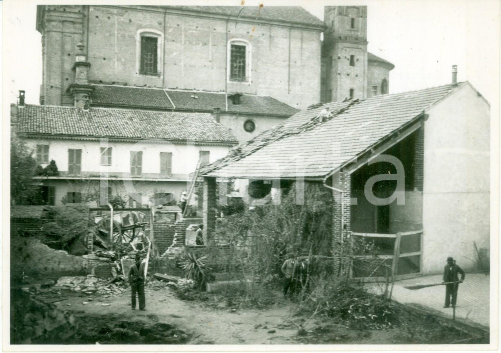 Fotografia d epoca originale 1940 ROBBIO PV WW2 Casa di Guglielmo BINELLI colpita da incursioni aeree FOTO 1