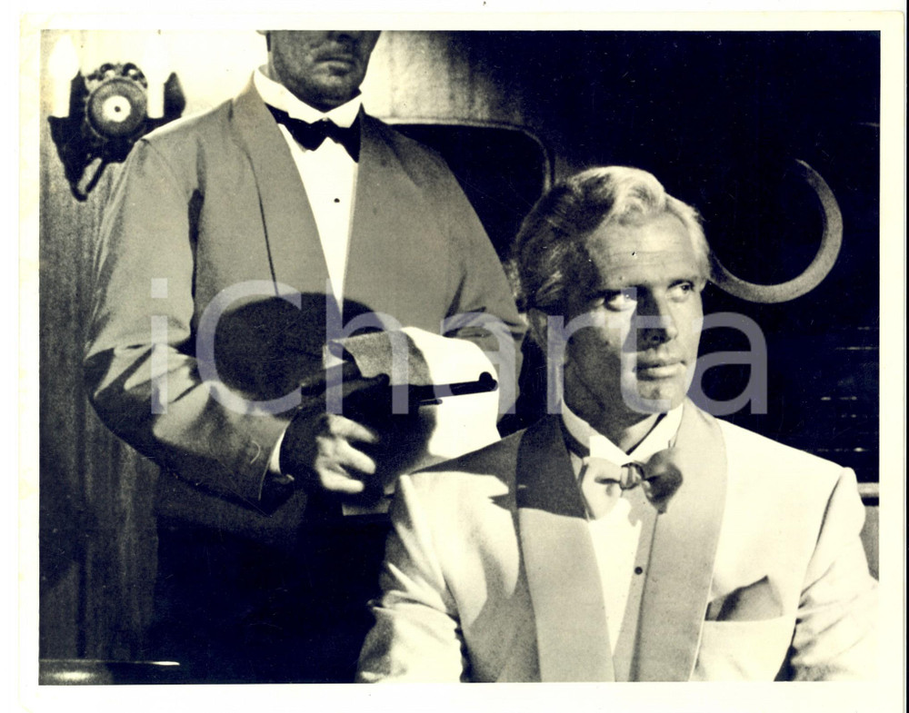 Fotografia d epoca originale 1970 ca CINEMA Attore Ron ELY minacciato con una pistola Foto di scena 1