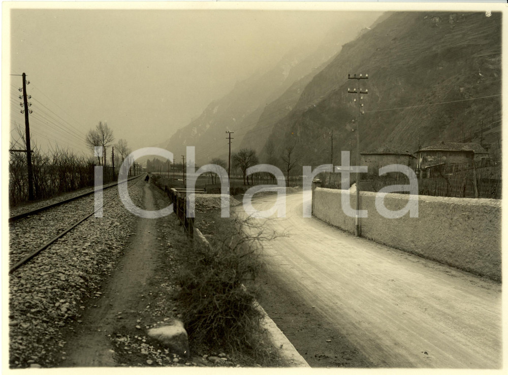 Fotografia d epoca originale 1932 BERGAMO Strada Statale nÂ°42 TONALE e MENDOLA lungo la ferrovia Fotografia 1