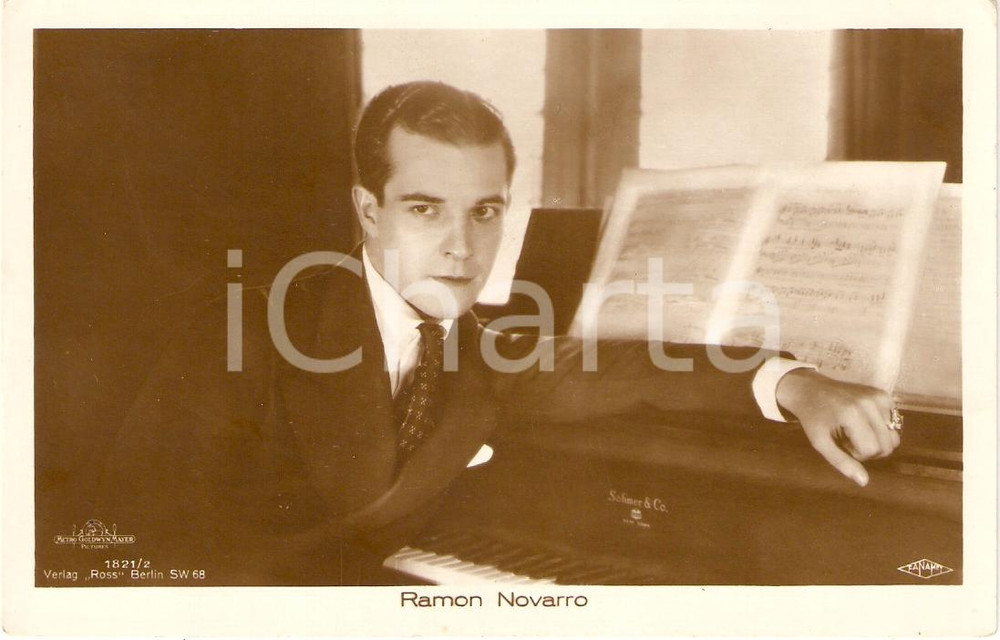 Cartolina originale da collezione 1925 ca CINEMA Ramon NOVARRO Portrait with piano SOHMER Actor Cartolina FP NV 1