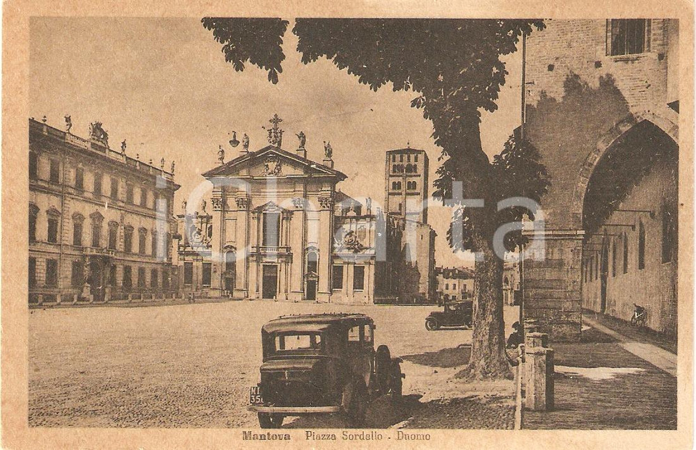 Cartolina originale da collezione 1944 MANTOVA Piazza SORDELLO con DUOMO Panorama ANIMATA Cartolina FP VG 1