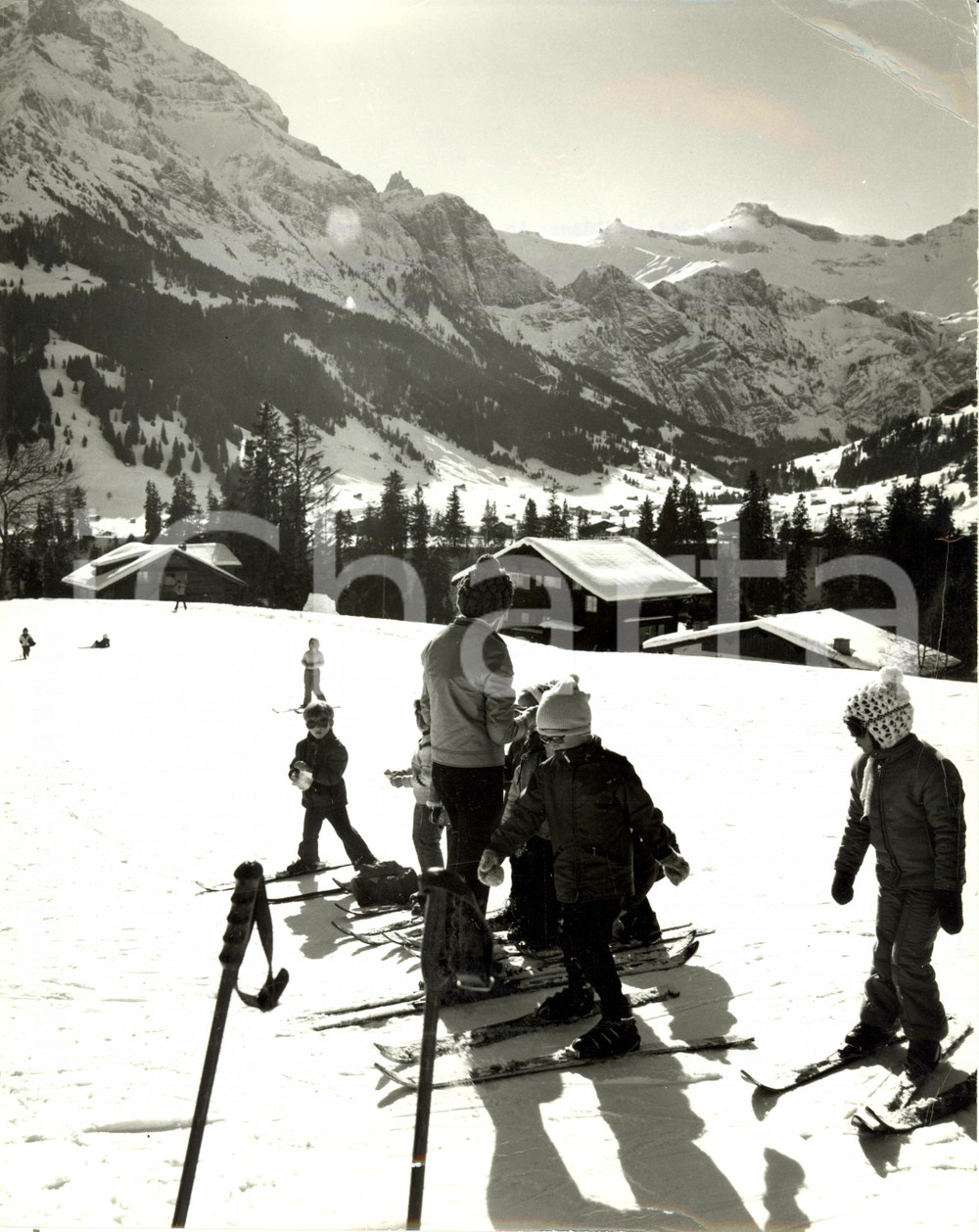 Fotografia d epoca originale 1980 ca SVIZZERA  OBERLAND BERNESE Lezione di sci per bambini Fotografia 1