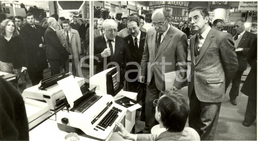 Fotografia d epoca originale 1983 COLMAR F Henri GOETSCHY visite JournÃ©e de l Informatique Photographie 1