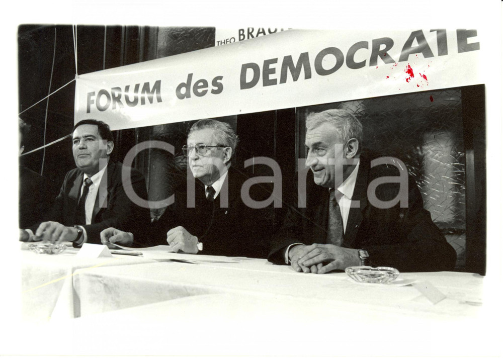 Fotografia d epoca originale 1992 FRANCE ThÃ©o BRAUN et ses colistiers Forum des DEMOCRATES Photographie 1