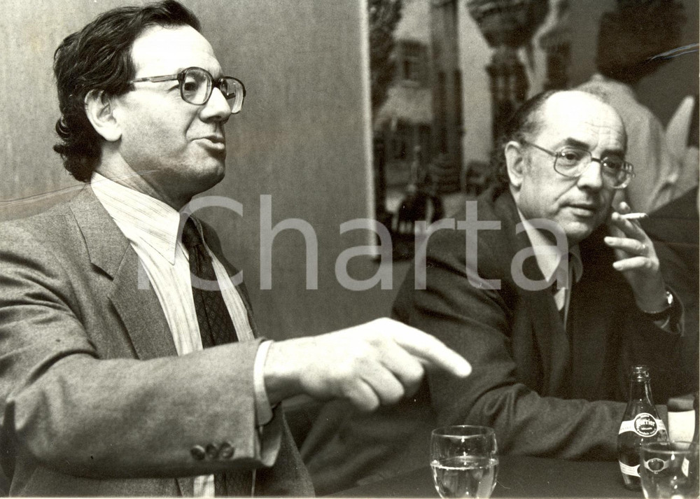 Fotografia d epoca originale 1981 COLMAR F Bernard STASI Henri GOETSCHY pranzano insieme Acqua PERRIER Foto 1