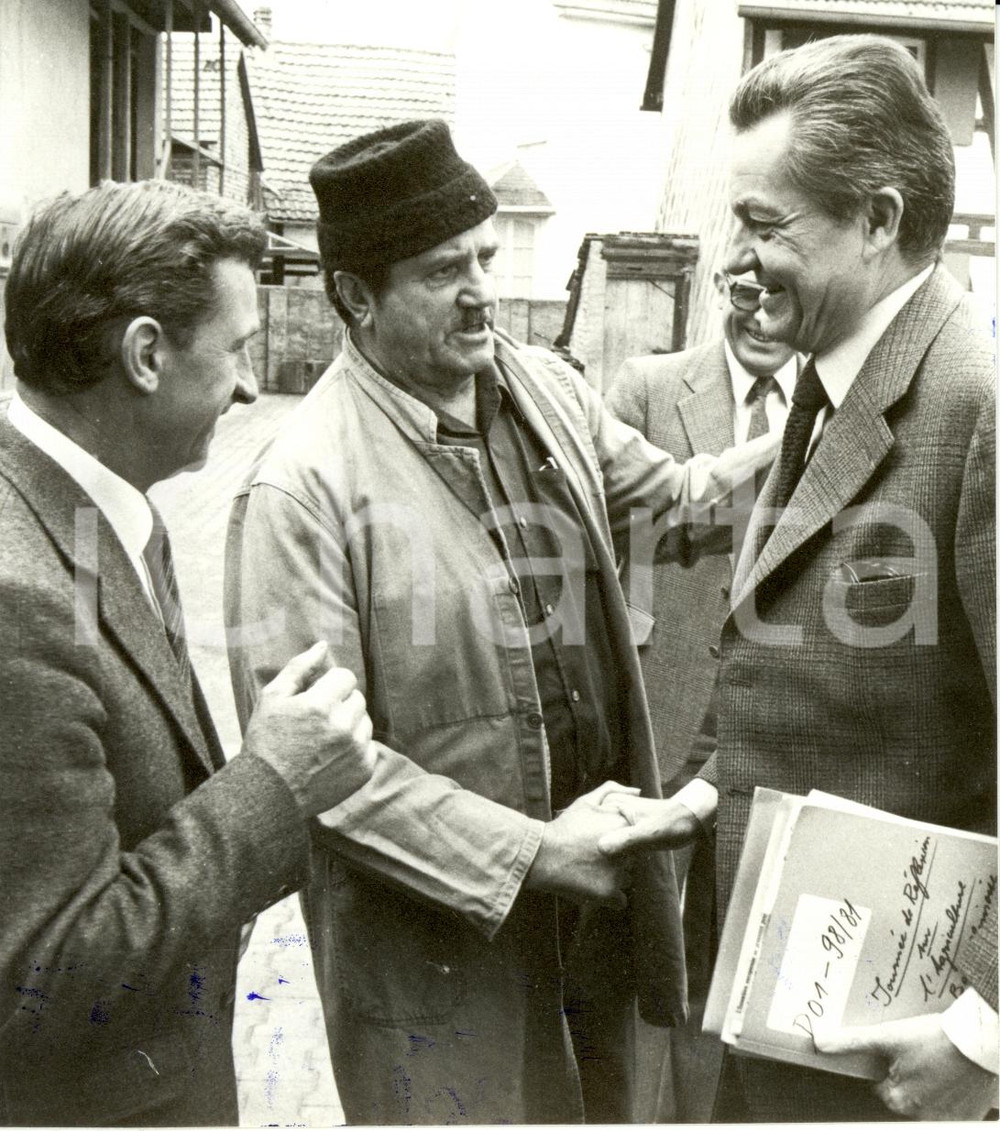 Fotografia d epoca originale 1981 ESCHAU F Jacques CHARTRON con agricoltore ALSAZIA in sciopero Fotografia 1